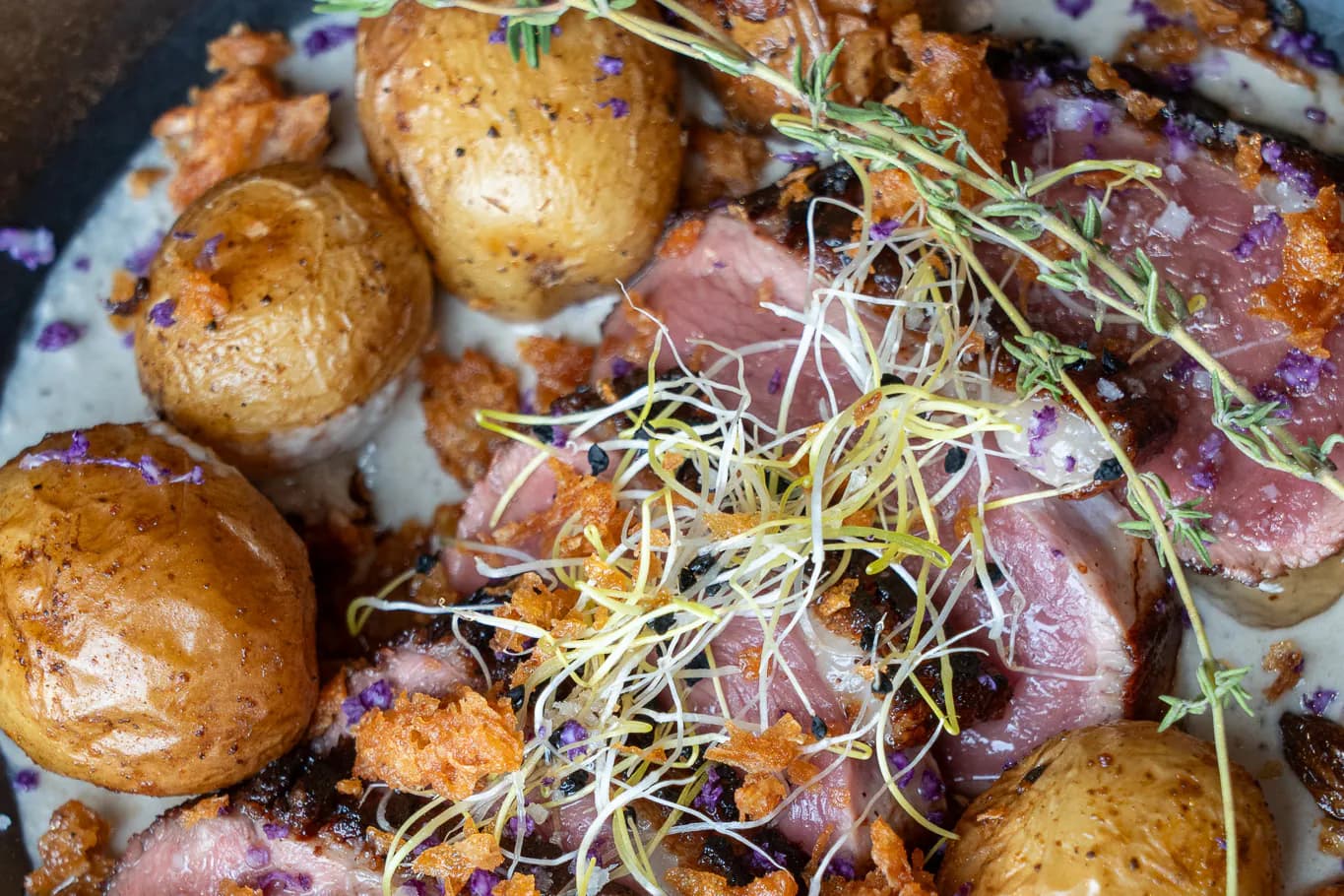 Magret de canard tranché, cœur rosé